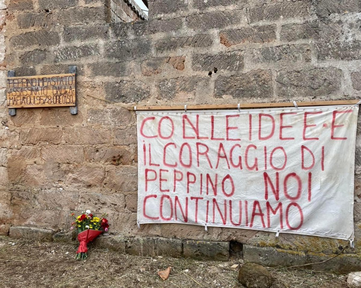 #Oggi ricordiamo #PeppinoImpastato, grande uomo, ucciso per #mafia perché a questa si ribellò con forza, nelle piazze e dal microfono di “Radio AUT” e nel suo giornale in cui scrisse “La mafia è una montagna di merda”. Con le sue idee e il suo coraggio,noi continuiamo. #9maggio