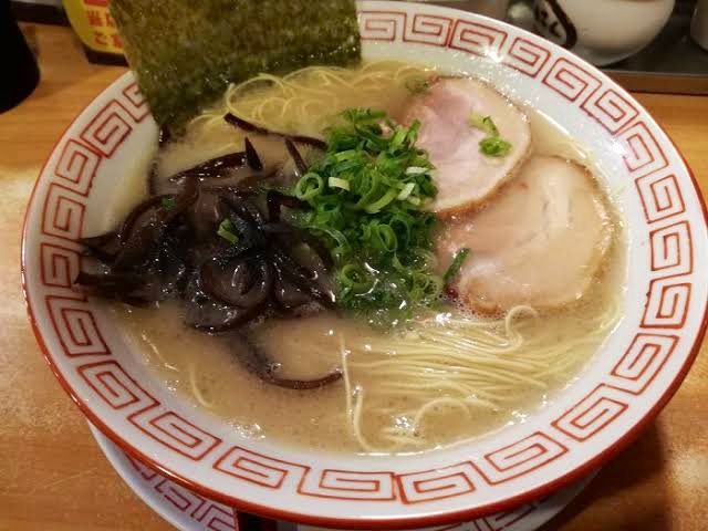 Daaaaaaaaaaa413's tweet photo. @orz_illi どぅーん！！！オートバックス裏時代の山笠が黄金世代 https://t.co/9Rpk5IAXu2