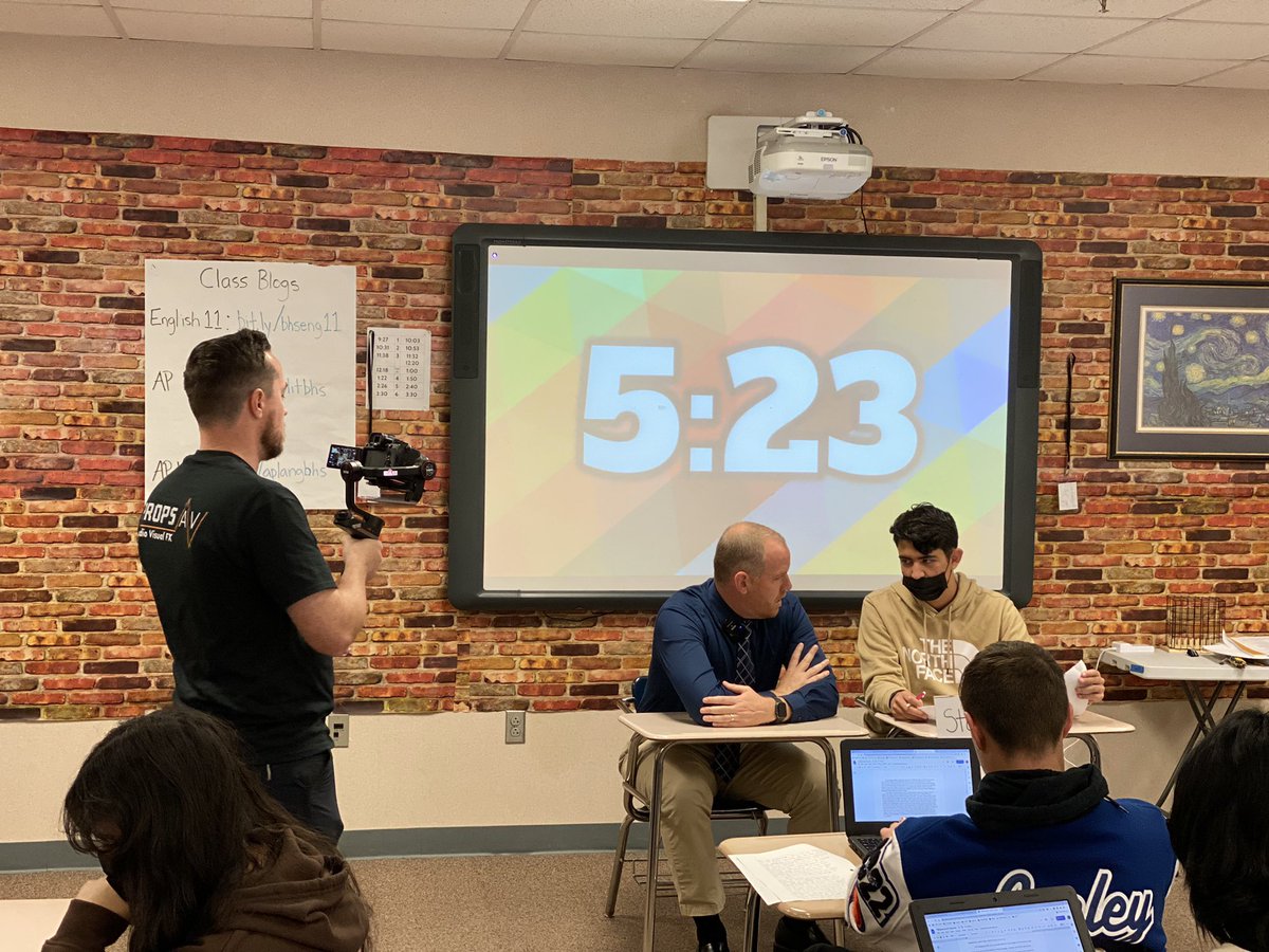 lgauntlettTT's tweet image. Excited to shoot a best practice video on #blendinglearning in Mr. Brubaker’s class. Mr. B’s HS students practiced various skills in different tech enhanced centers to support effective essay writing, while Mr. B pulls students 1:1 to offer targeted feedback. @Beaumont_SD #edtech