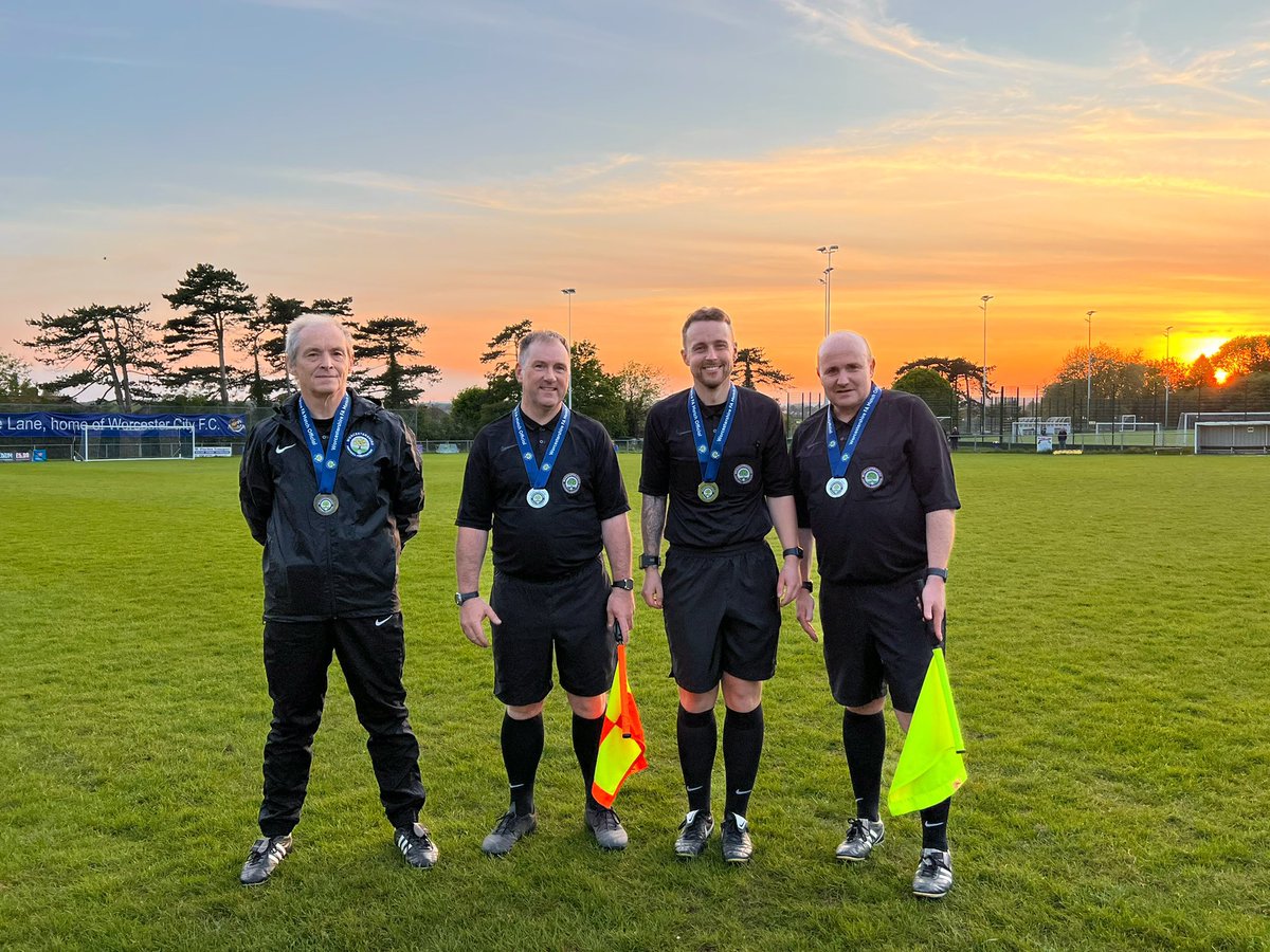 CyberSec_James's tweet photo. Unreal experience!
First Cup Final as a Referee ✅
Enjoyed every single minute!
Thank you @WorcsFA & @WFAHFARefs
Also huge thank you to Derek, Les and John #the3rdteam #referee @FARefereeing https://t.co/YlO6lyQhBs