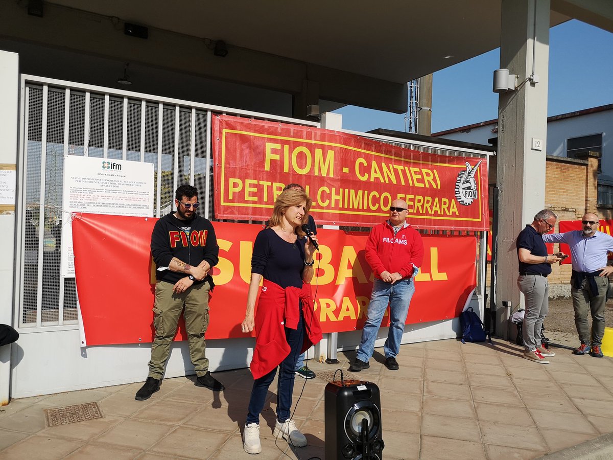 Grande adesione allo #sciopero con #presidio al #petrolchimico di #ferrara per dare una visione e prospettive al lavoro, nel principale sito produttivo della provincia. #cgil  <a href="/filctemcgil/">Filctem Nazionale</a> <a href="/Filctem_Ferrara/">Filctem Cgil Ferrara</a>