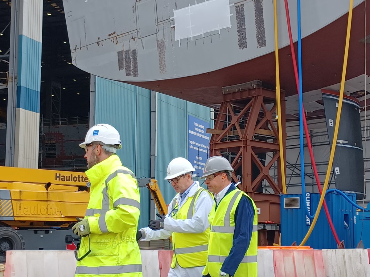 BAESystemsCA's tweet photo. BAE Systems was pleased to meet with @IrvingShipbuild's Kevin Mooney to discuss our shared progress and work related to the #CSC. Thank you for joining us, Kevin. https://t.co/IbJcZnrlYk