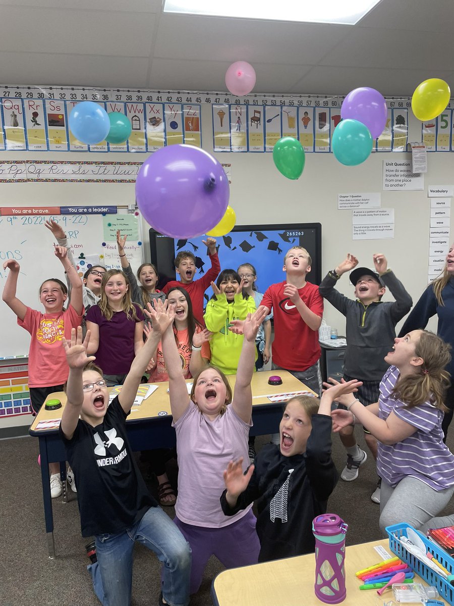 k_phillips28's tweet photo. Celebrating our TA and soon to be graduate @c_rystrom! Thank you for an awesome year! We will miss you dearly! 💙🤍🎓#cccougars https://t.co/ecCKgTpCag