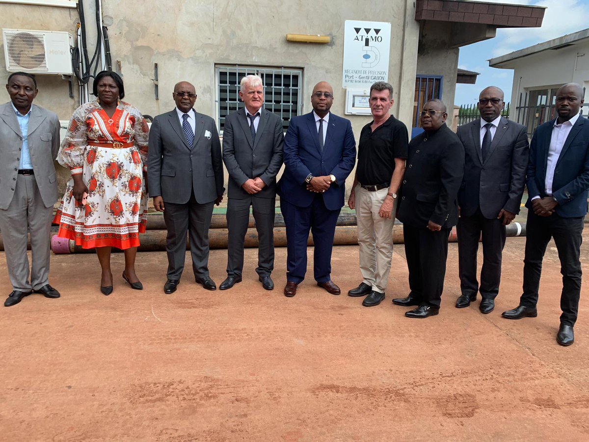 pmoubelet's tweet photo. Accompagné du https://t.co/iX2OdI6bbw @PAmbouroue, j'ai visité ce 09/05/22, des unités industrielles à Port-gentil #Pizolub, #ATMO et #Alu #Plast. Pour le @PresidentABO, l'accélération du #GabonIndustriel est un impératif.
@OssoukaRaponda
@Comgouv @PAT_Gabon https://t.co/uUl0vxjJCB