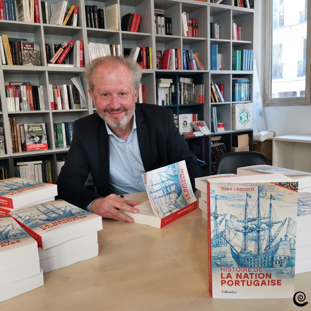 Ed_Tallandier's tweet image. @yvesleonard27 a signé aujourd'hui son Histoire de la nation portugaise. Un voyage au cœur d’un petit rectangle de terre au destin mondial, en librairie le 19 mai ! @JudithSimony @Eric_Anceau #Portugal