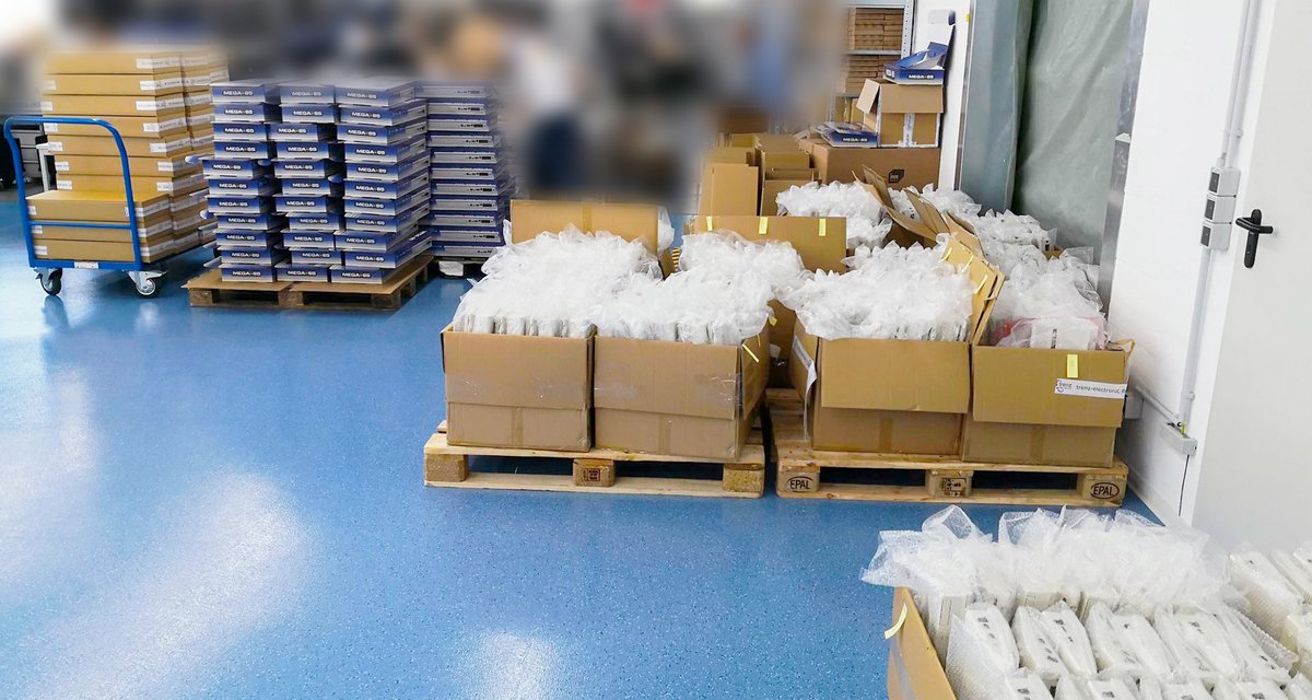 MEGA65Retro's tweet photo. The #MEGA65 shipping has started with our partner @TrenzElectronic putting all parts together packaging and sending it out.

#8Bit #Retro https://t.co/DUDPOX0wV4