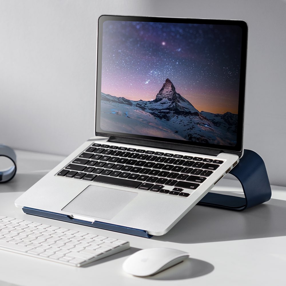 daily_objects's tweet image. Sleek, slender and with a free-flowing structure, the Arete Laptop Stand is here to make your work space more organised while adding style to it. 

#DailyObjects #PlatformDeskCollection