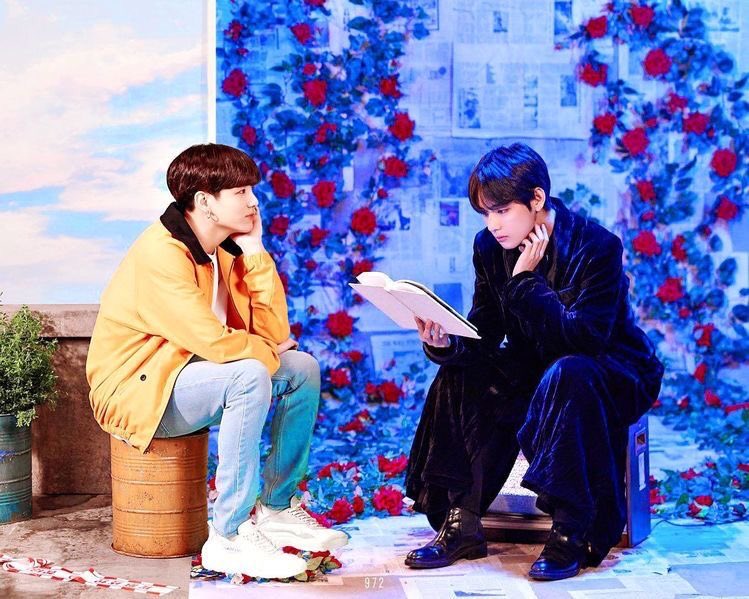 taetaehland's tweet photo. euphoria                               singularity https://t.co/ukOdyRhfgN