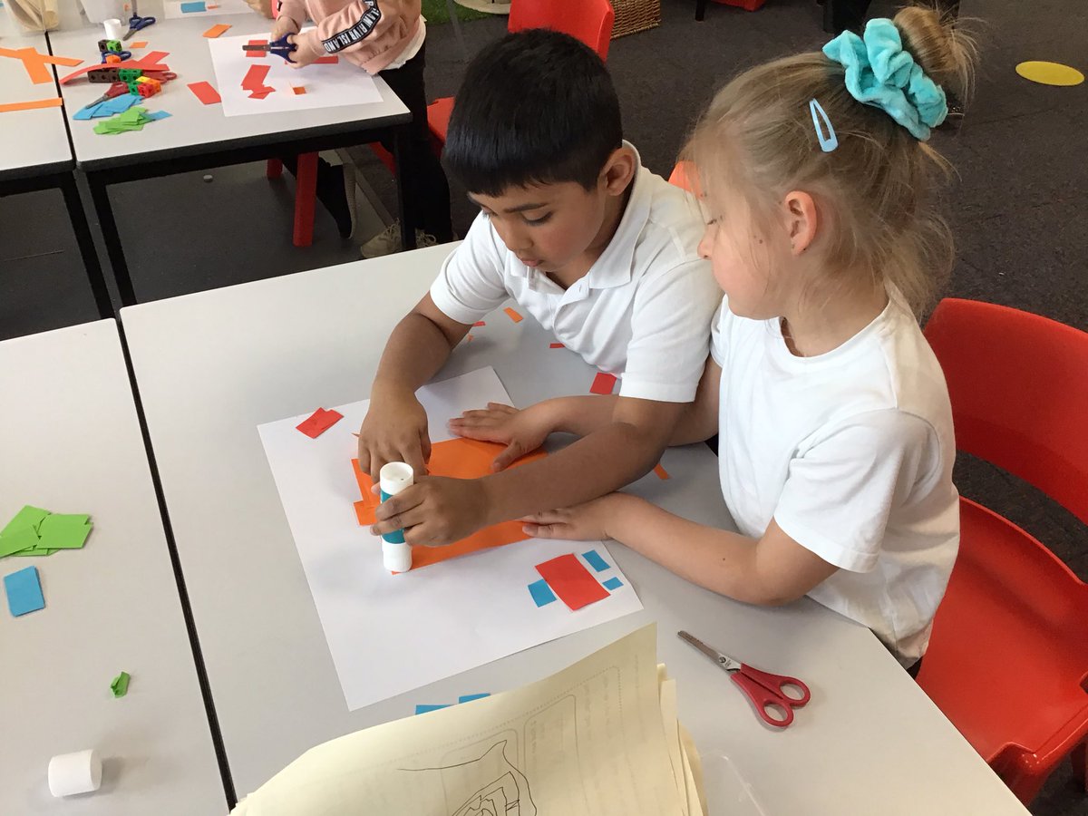 MissFowler1705's tweet photo. In Geography we’ve been looking at maps. Today we made a map of our classroom which included symbols and a key. 🗺@MissRichardsYR1 @MissWrigley1 @Geog_Inspire @Inspire_Ashton https://t.co/jAQDxEnulW