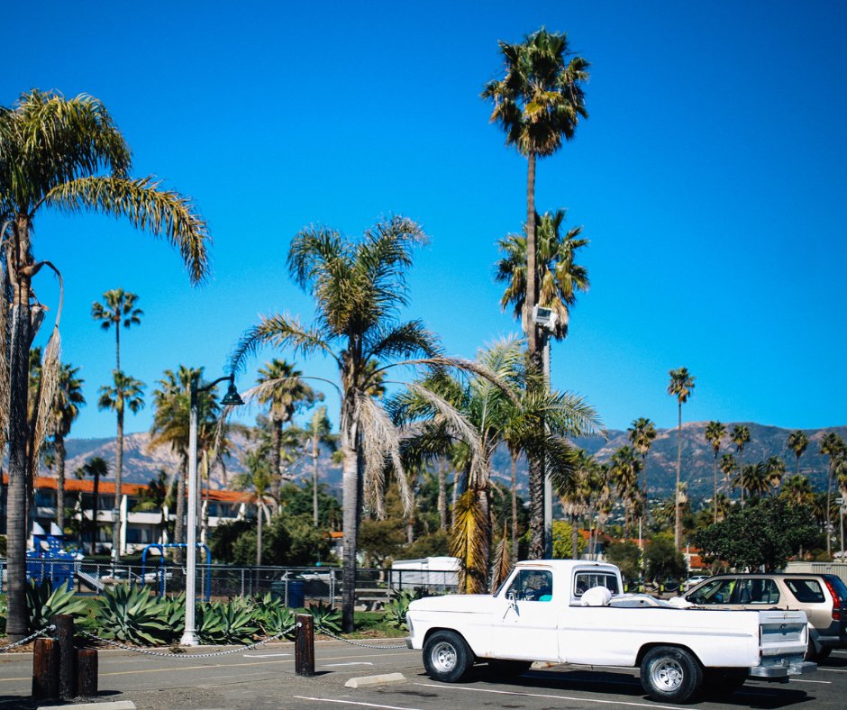 ParadisRetreats's tweet photo. "Some people look for a beautiful place. Others make a place beautiful."
Visit Santa Barbara and experience the beauty that comes from the place and its people.
#ParadiseRetreats #SeeSB #VisitSantaBarbara #ExploreSantaBarbara #ExperienceSantaBarbara #StateStreet #FriendlyLocals https://t.co/vHoIXSvvwM