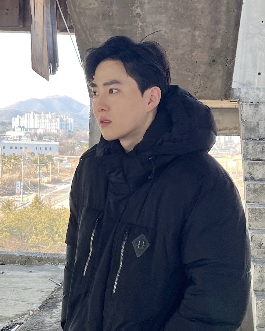 dailykjm's tweet photo. kim junmyeon is effortlessly pretty https://t.co/zX3IJdKfeu