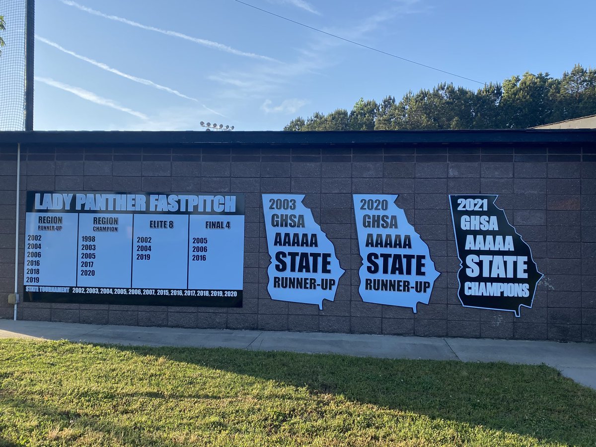 I spy a new sign 👀 

Thank you to our sponsor BBP Reprographics!  💙🐾