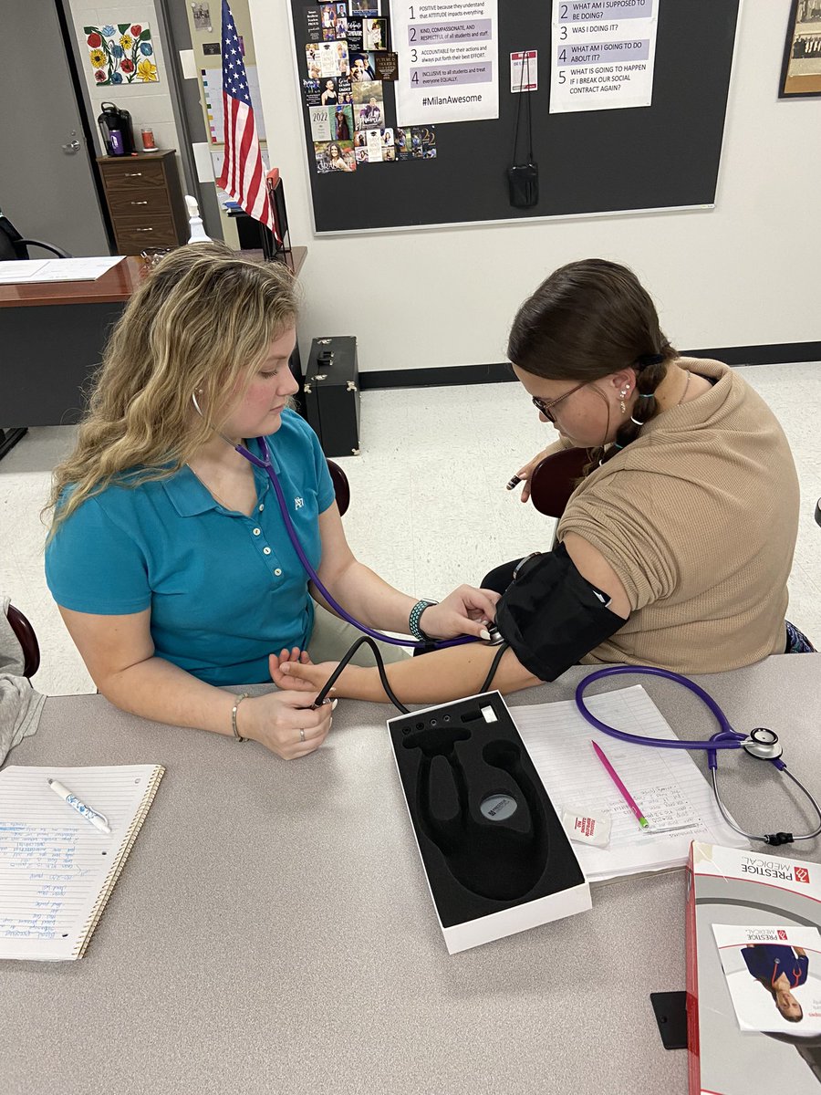 amygwatson18's tweet photo. Every year Health Science does a Skills Blitz at the end of the year-we’ve been learning the reasons why-but now they get to put this knowledge into play. It’s Second Christmas, y’all! #MilanAwesome #MilanCTE #LearnOneDoOneTeachOne https://t.co/CXl7balCXM