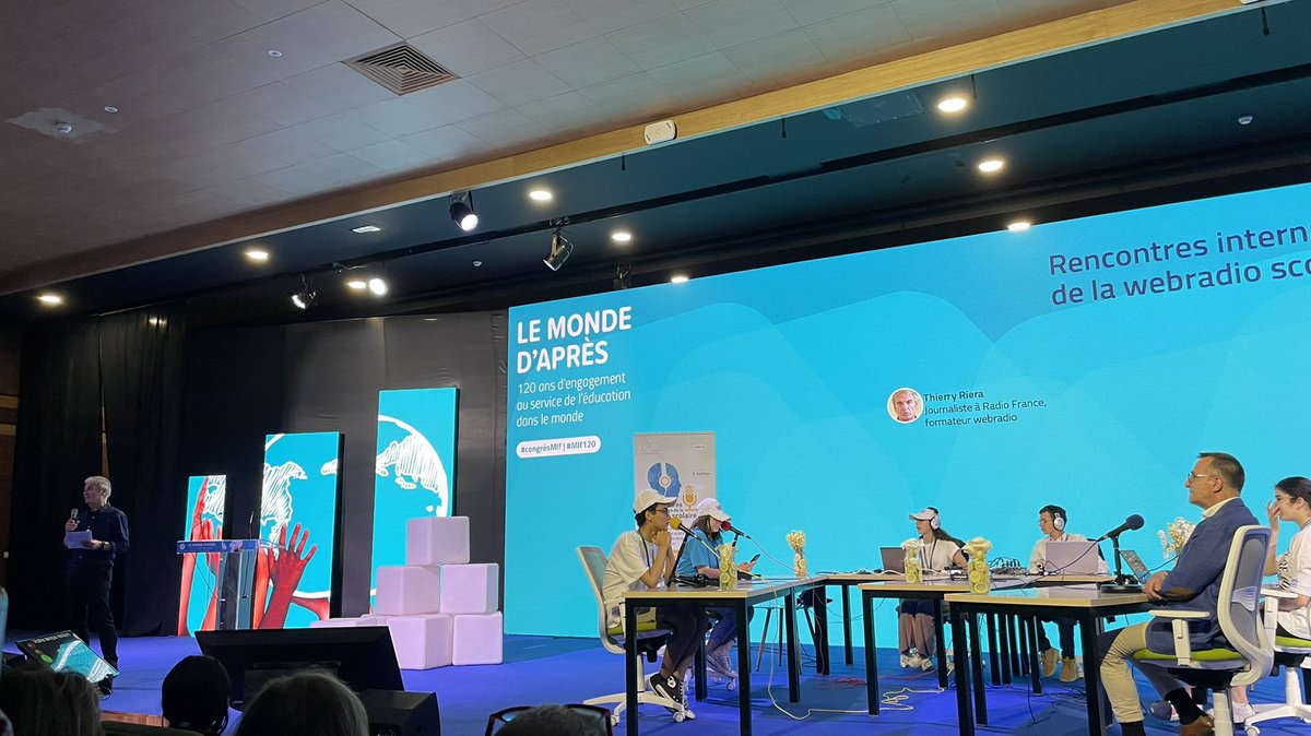 LFLTLiban's tweet photo. La troisième rencontre de la webradio scolaire avec des élèves de 8 établissements français du monde. 
#mlf120 #mlfmonde #congrèsMlf #webradio https://t.co/VueiTo5Zxn