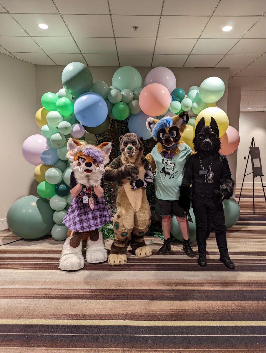 jelis_ati's tweet photo. Picture of the FWA Gang! @LarsWasHere @NikkotheFoon @Grim_line https://t.co/Qd8cW2etvu