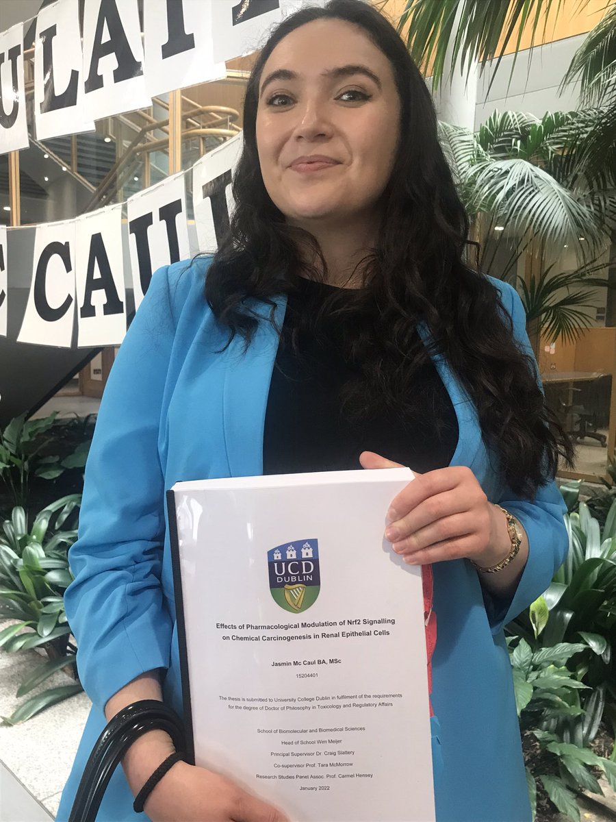 Toxicology_UCD's tweet photo. Congratulations to the new Dr McCaul @jasmin_mc 👏👏🎉🎉  and your super supervisor @craigslattery @Toxicology_UCD @UCD_Conway @ucdscience 🙌🙌 @ucddublin https://t.co/FemelEsafx