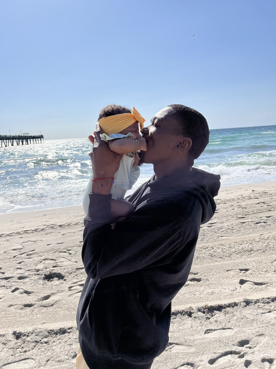 uneekfree's tweet image. 🥹💕