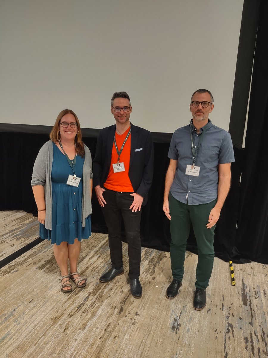 UMiami_NGP's tweet photo. Big shout outs to our faculty and student presenters at the annual #Neuroscience Retreat this weekend! Really amazing to see the kind of work going on in the UM Neuroscience Program 🧠👨‍🔬👩‍🔬 https://t.co/w67YmPD8Sr