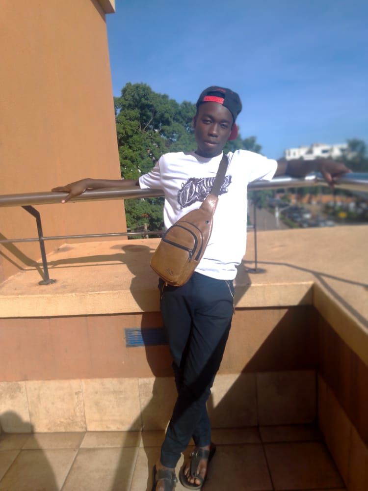 DhennycBk's tweet photo. It's been a while not vybin' hia 
@AtwoodUg @Bukieshash @winniekizza2 @VonElly7  ty Fi do day....  Show me some vybe.. https://t.co/FVHmEooIDq