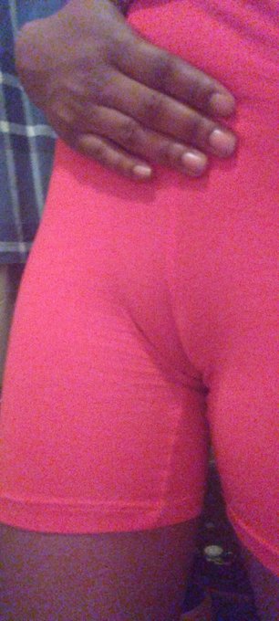 Good morning coochieeee eaters 🥵🤍😍 https://t.co/Kr40Ex8CiR #onlyFans #ebony #cameltoegirl #FreakyShit