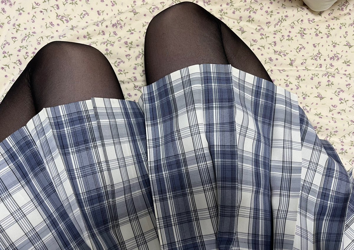 PtLlll1's tweet photo. 姐姐买的小裙子如果在外面穿的话真的会走光！🥵#四爱 https://t.co/hNwCx4AXFs