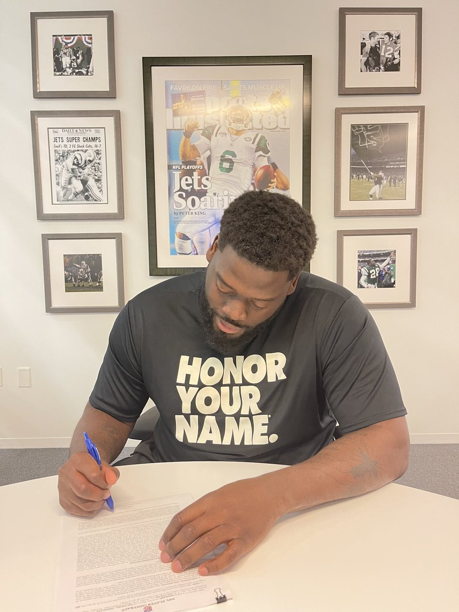 Derrick_Kelly74's tweet photo. J-E-T-S JETS JETS JETS!!!!🙏🏾 #LetsWork https://t.co/1VDu8JGGMS