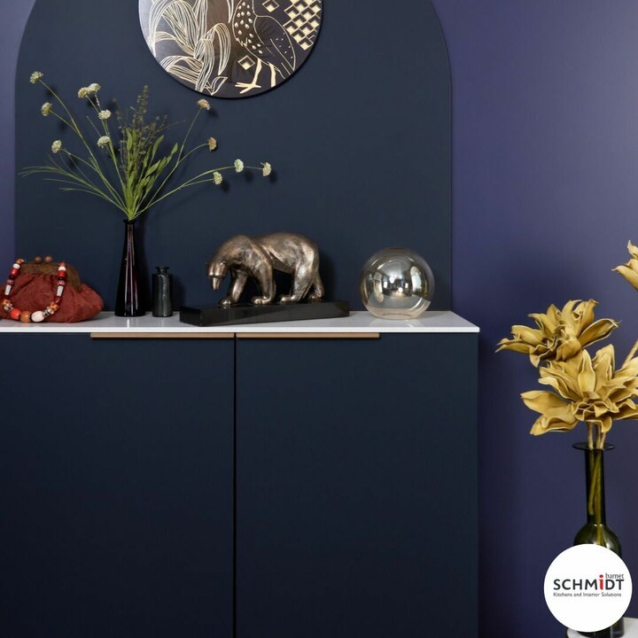 schmidtbarnet's tweet photo. This original kitchen dresser is inspired by the Art Deco style (Navy Blue colour) and harmonises perfectly with the kitchen thanks to its countertop in Scala grey colour.

Contact our friendly team today on 020 3691 8888 to discover more. https://t.co/9qj9Lxdzx3
