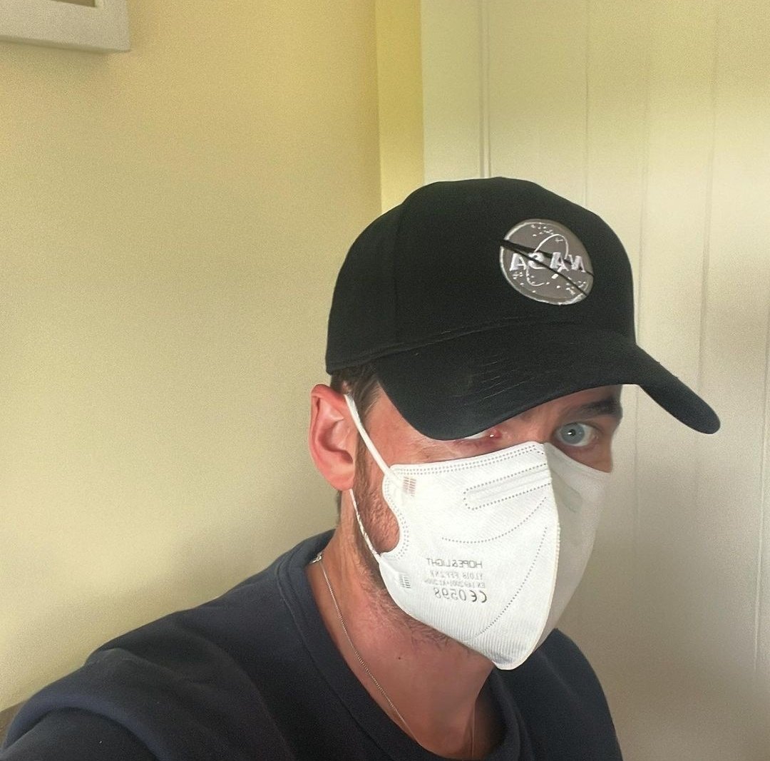 CaptainColin_'s tweet image. Hope you feel better soon 💙