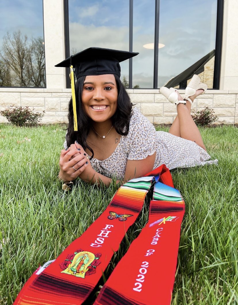 TigerMediaNet's tweet image. Congrats to all of our 2022 #TigerGrads @FortHaysState 

Don’t forget to tag @TigerMediaNet to be featured on the socials !