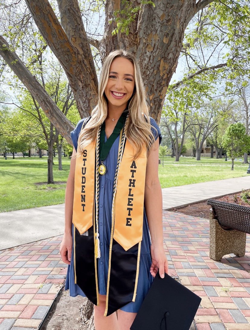 TigerMediaNet's tweet image. Congrats to all of our 2022 #TigerGrads @FortHaysState 

Don’t forget to tag @TigerMediaNet to be featured on the socials !