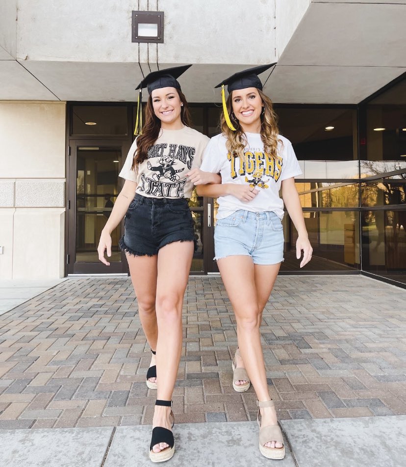 TigerMediaNet's tweet image. Congrats to all of our 2022 #TigerGrads @FortHaysState 

Don’t forget to tag @TigerMediaNet to be featured on the socials !