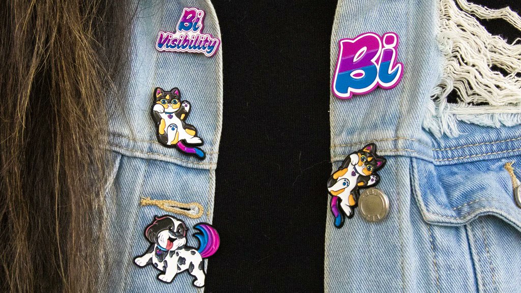 ComicUno's tweet photo. SURPRISE! We have launched a set of Bi Visibility pins!!!

https://t.co/NRlc16ZanO https://t.co/FbMdU2cVuJ