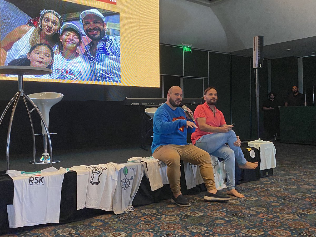 chinotv's tweet photo. The #valueweek kickstarts with @dieguito and @Danieducerezo
Convergence between entrepreneurs and the base of the pyramid is the solution for guiding others to find their purpose https://t.co/3QuPz1J5XO