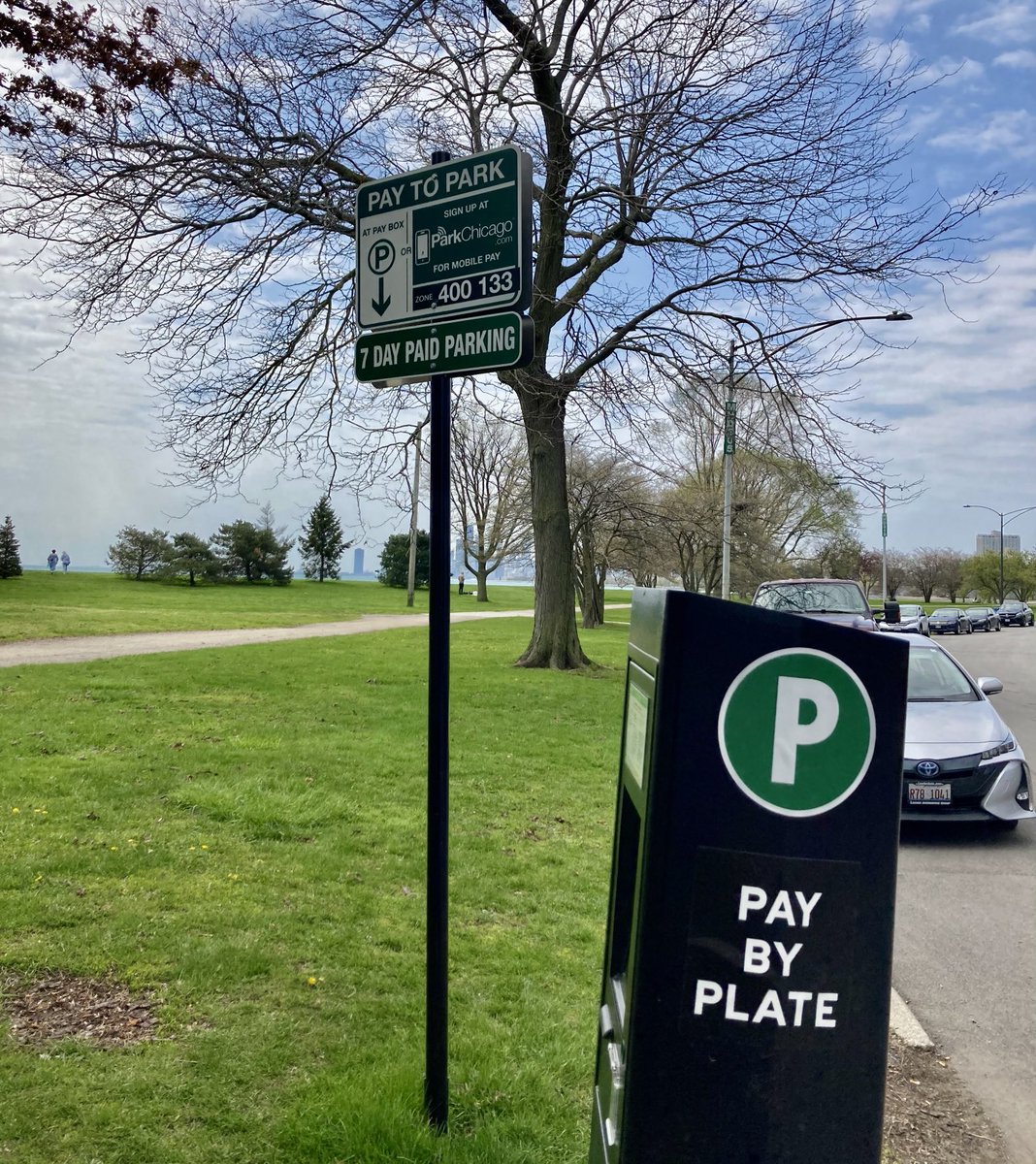 PWSullivan's tweet photo. Start of 80’s Week in Chicago reminds us of the latest city cash grab:  charging us to park at the lakefront. https://t.co/5VwKKdxuin