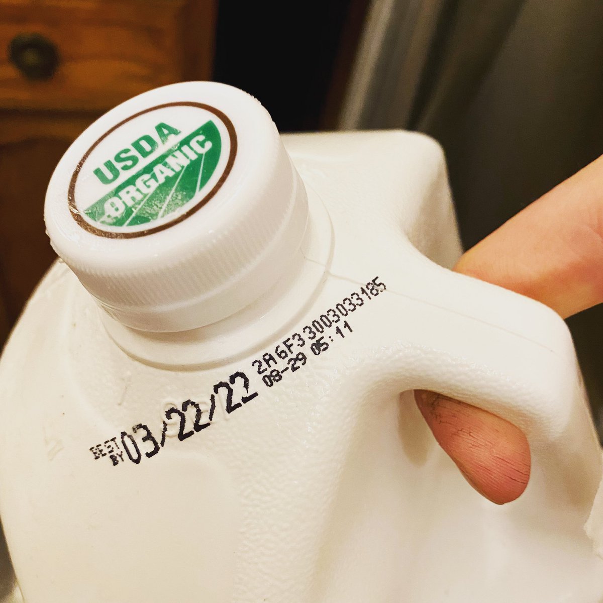 Just a small feeling this milk might be past it’s prime. 😬🤢 #weekendgroceries #grocerypickup #checkexperationdates