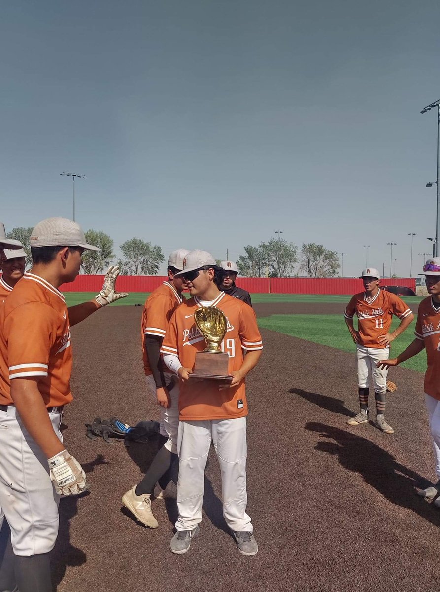 soto_1019's tweet photo. Bi-district champs ✅ @SpartaRise2019 https://t.co/M3ZCoNLZNq