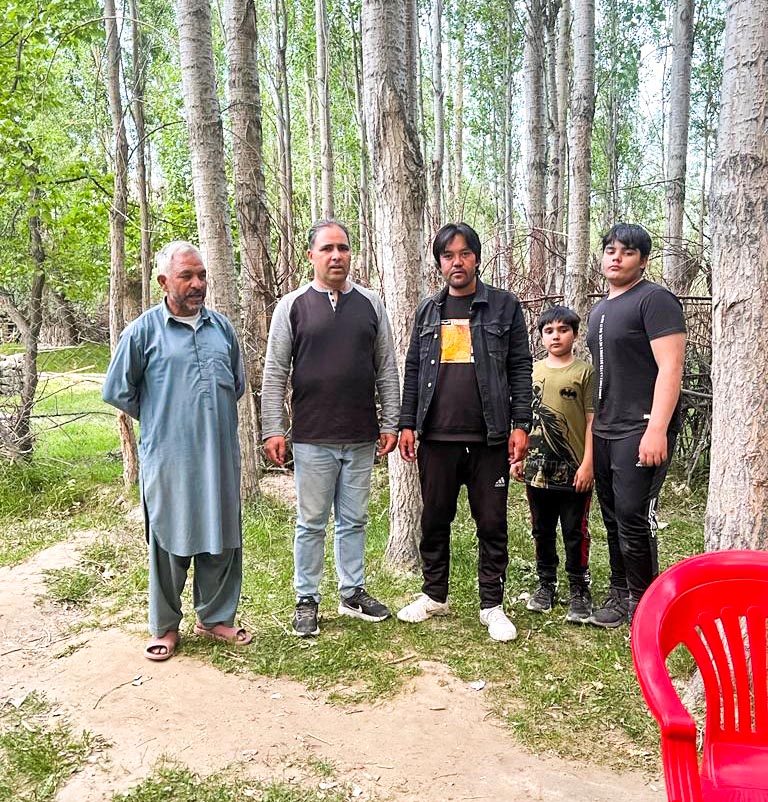 zafarmofficial's tweet photo. #Nangsog: first & only #OrganicVillage located a 1 hr #hike from #Skardu city. Almost 90 people live here & depend mostly on their indigenous food & enjoy a healthy lifestyle. The village had been visited in the past by Prince Charles, Prince of Wales, and the Dutches of Cornwall https://t.co/FnkWuz4otq