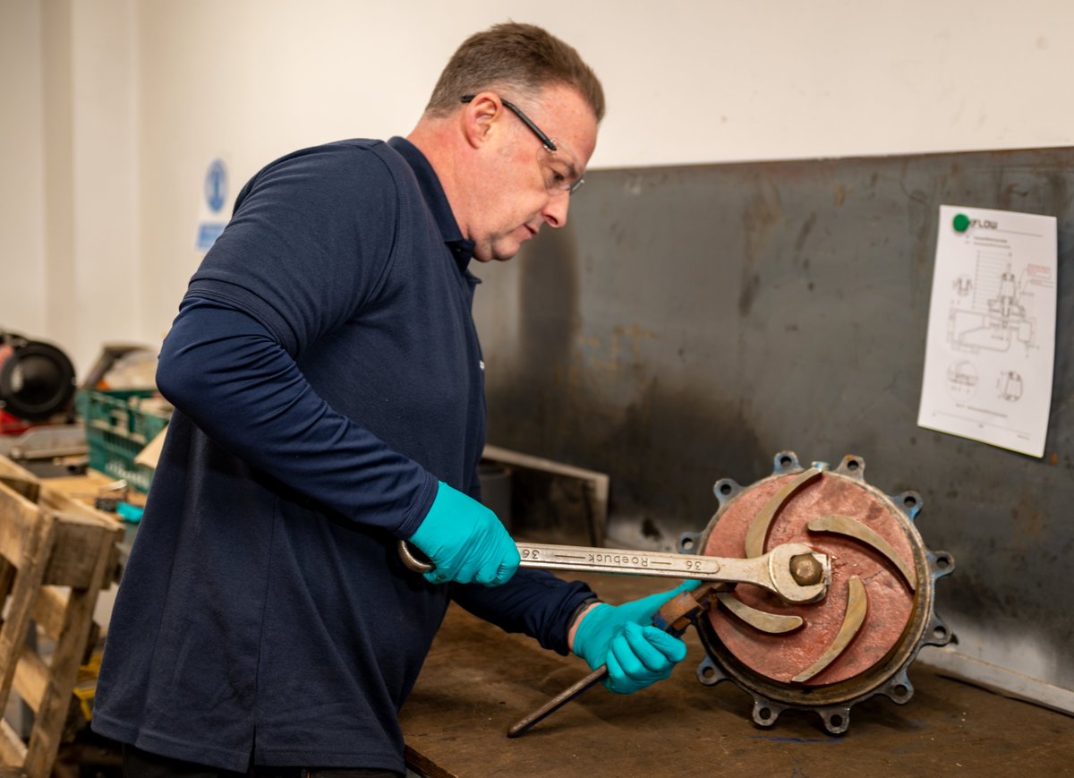 FerrierPumps's tweet photo. We're looking for an experienced Mechanical Fitter to join our S&R team based in #Glasgow with exp. on pipework installation, mechanical maintenance of commercial, industrial, municipal WwTPs, WTPs & pump stationsβ‘οΈhttps://t.co/iJFqaET4ij #FlowFurther #GrowFurther https://t.co/pLo3hTfOCJ