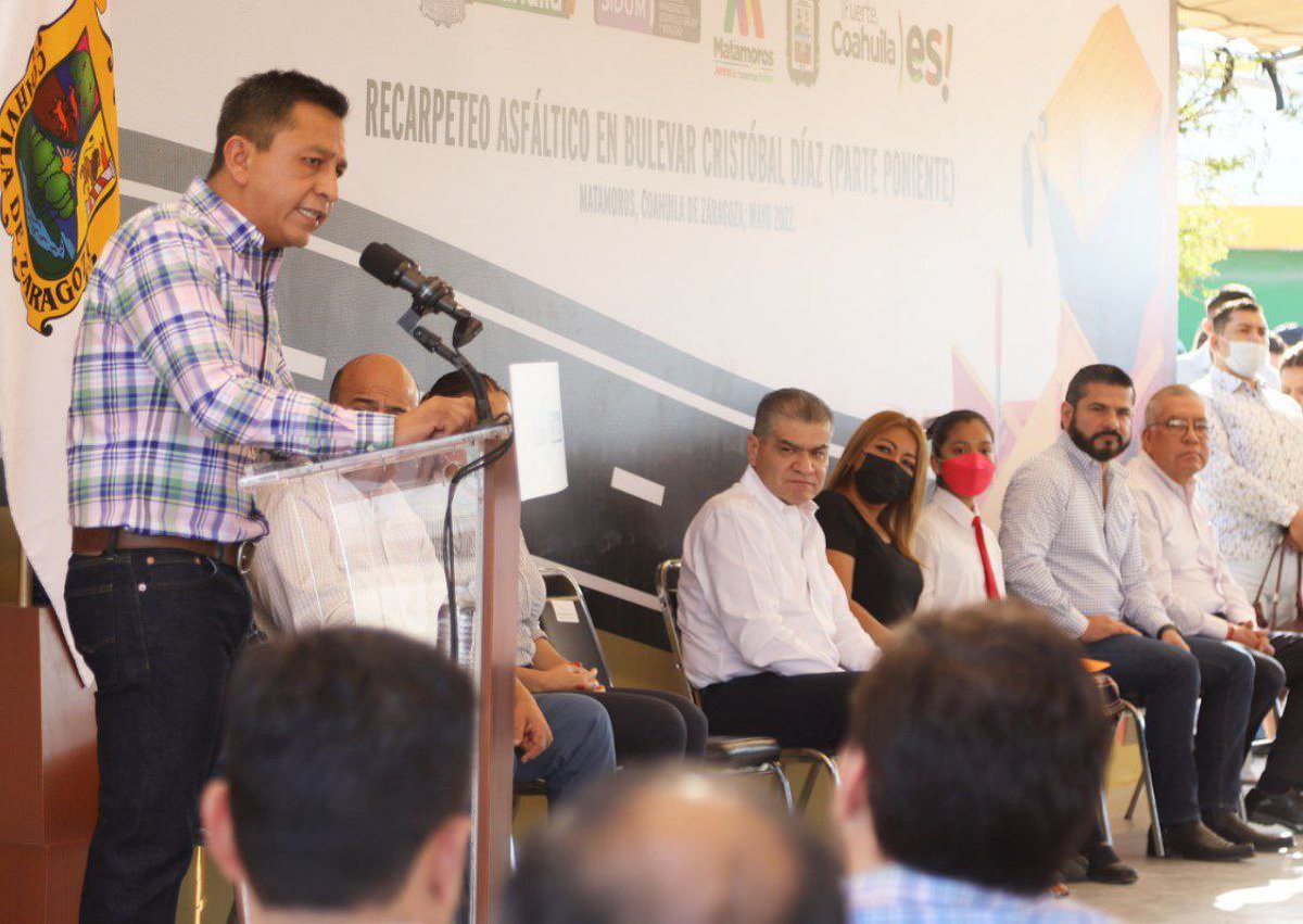 charro_rl's tweet photo. Hoy Matamoros aspira a convertirse en lo mejor de Coahuila, juntos sociedad y gobierno podemos construir el futuro de la laguna.

Hoy estoy muy contento porque el recarpeteo de la Calz. Cristóbal Díaz era una gran necesidad de años y gracias al trabajo que encabeza @mrikelme https://t.co/CBS46LSrdv