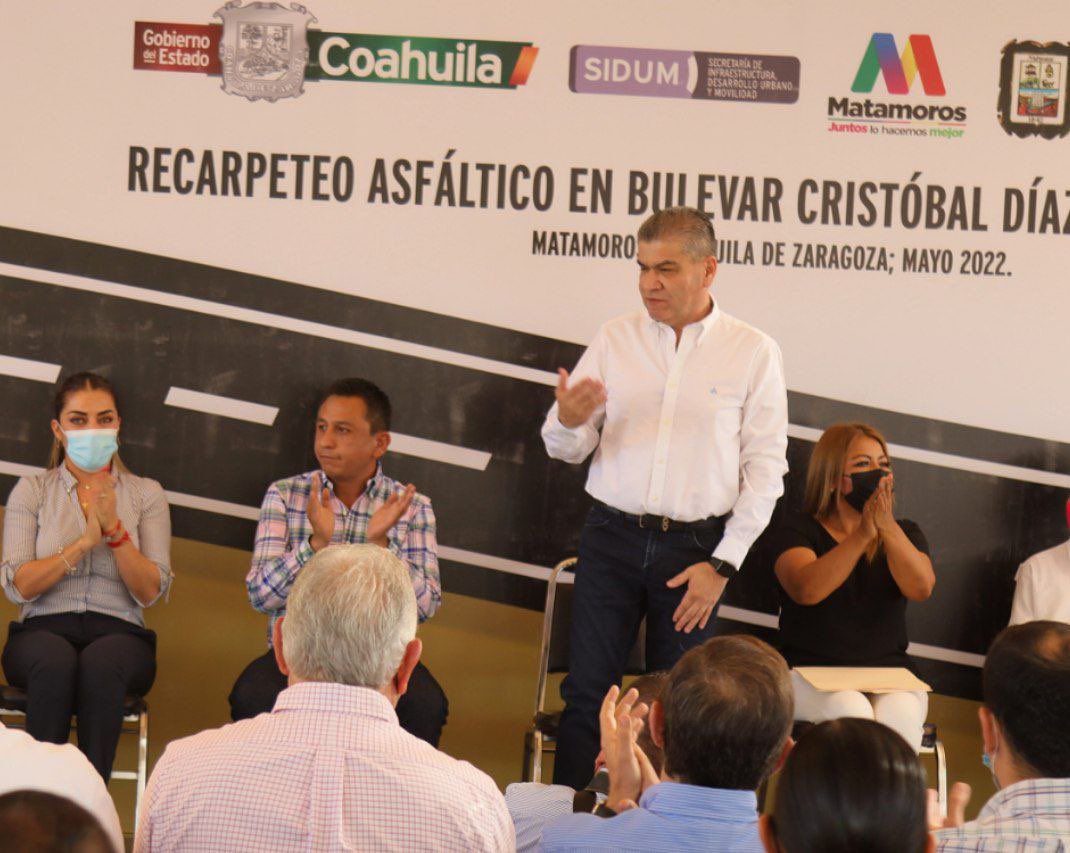 charro_rl's tweet photo. Hoy Matamoros aspira a convertirse en lo mejor de Coahuila, juntos sociedad y gobierno podemos construir el futuro de la laguna.

Hoy estoy muy contento porque el recarpeteo de la Calz. Cristóbal Díaz era una gran necesidad de años y gracias al trabajo que encabeza @mrikelme https://t.co/CBS46LSrdv