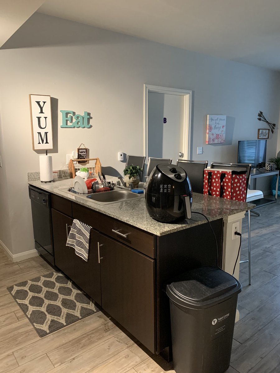MacyRogas's tweet photo. Lofts Nacogdoches apartment complex.
This is a 4x4, on the first floor of the complex, all bills included, beautiful pool access, work out room, pet friendly and so much more!! If you are interested please message me on this app and I would love to give more info :) https://t.co/XlVuIaeNaI
