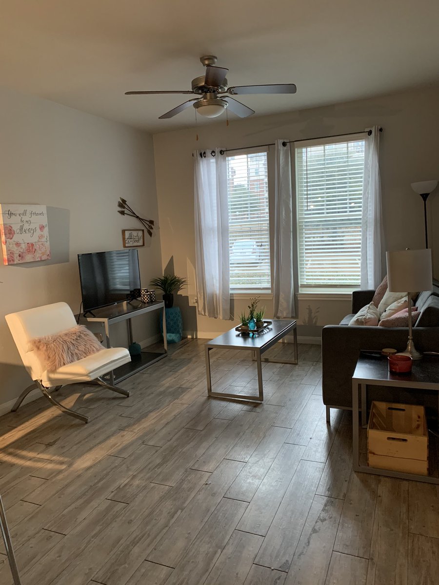 MacyRogas's tweet photo. Lofts Nacogdoches apartment complex.
This is a 4x4, on the first floor of the complex, all bills included, beautiful pool access, work out room, pet friendly and so much more!! If you are interested please message me on this app and I would love to give more info :) https://t.co/XlVuIaeNaI