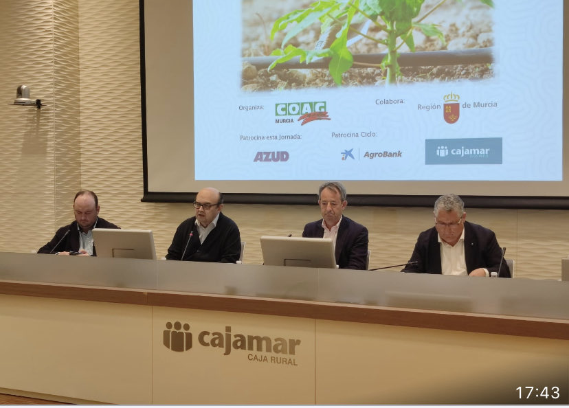 Fantastico desarrollo de la Jornada Agua y Agro organizada por COAG-IR Murcia. Gracias a ⁦<a href="/AZUDWater/">AZUD Water Solutions</a>⁩ ⁦<a href="/Cajamar/">Grupo Cajamar</a>⁩ ⁦<a href="/AgroBank_CABK/">AgroBank</a>⁩ ⁦<a href="/regiondemurcia/">Gobierno de la Región de Murcia</a>⁩ ⁦<a href="/RM_Agua/">Consejería de Agua, Agricultura, Ganadería y Pesca</a>⁩