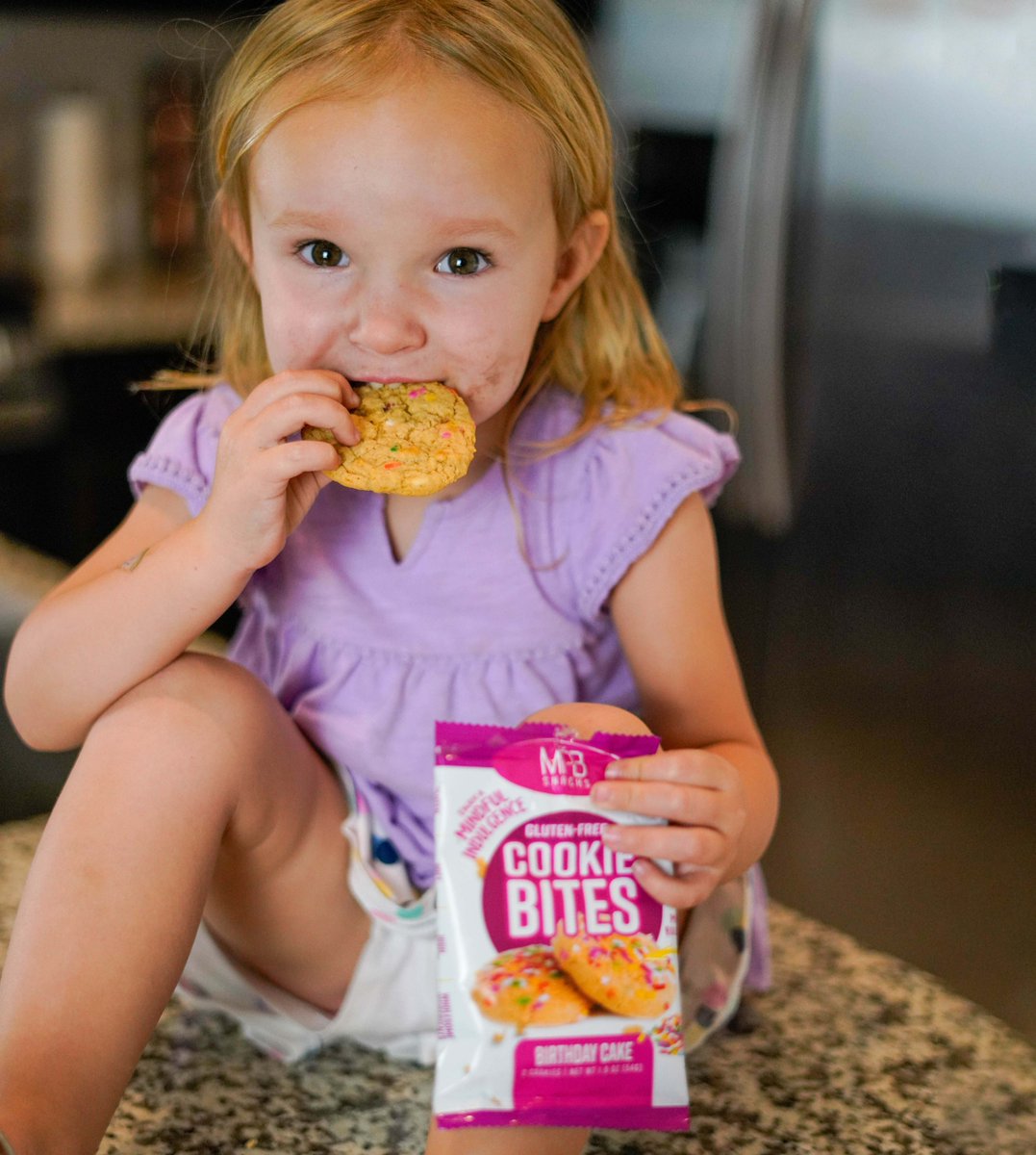 mpb_snacks's tweet photo. $GTEH 🍪Jar not going to believe who ate all the cookies! We found our little cookie 😁monster loving our #mpbbirthdaycakebites like a #CHAMP! Crushing it!

Visit our website to subscribe and purchase!
Check our current "PROMO" 😁
Enjoy a 🍪bite by clicking the link in our bio! https://t.co/MphmY6ciay