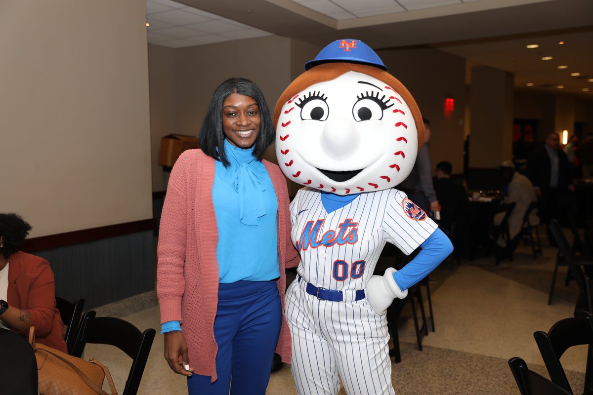 AmazinMetsFdn's tweet photo. This weekend, we hosted 60+ members of our armed forces for the second annual #MilitaryTransitionSummit @CitiField!

As these individuals transition back into civilian life, we are honored to have a small role in kickstarting their future success and thank them for their service! https://t.co/F25sJo9WQC