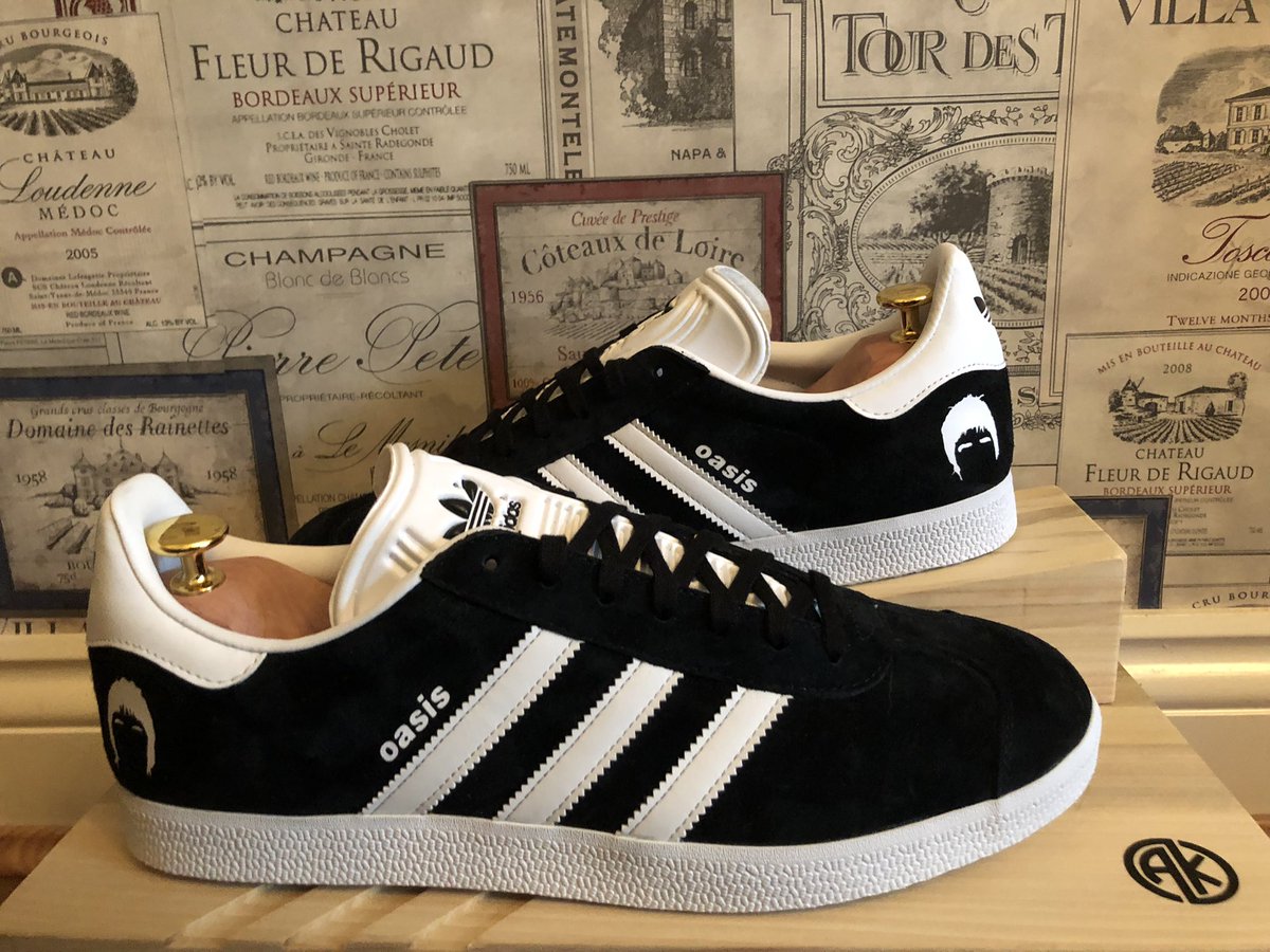 adikoggz's tweet photo. Slowly walking down the hall, faster than a cannonball.

Message us for any information 📲

▪️ View our store 
🌏https://t.co/bfoGXkaJNY

#liamgallagher 
#noelgallagher 
#customcrafts 
#oasis 
#oasismusic 
#oasismania 
.
.

#3stripes2soles1love #3stripeaddictions https://t.co/ECxAoLftPN
