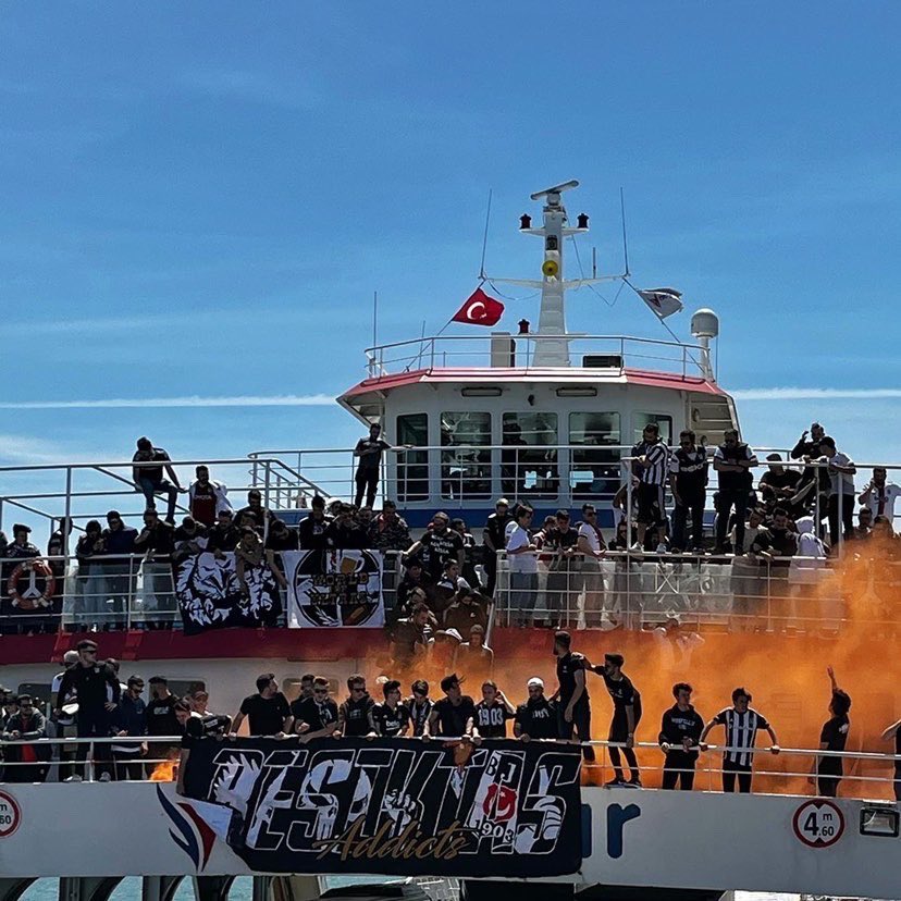 thecasualultra's tweet photo. Beşiktaş fans yesterday 🇹🇷 https://t.co/R9YI9sQgpH