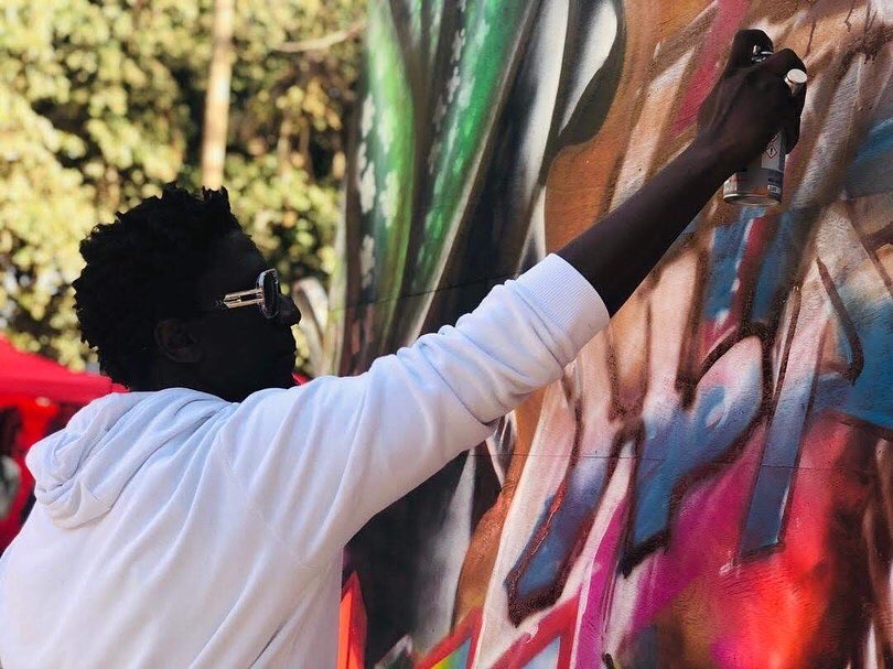 Doctagraffiti's tweet photo. En route vers Festigraff  au programme Customization de véhicules etc … 
Du 14 au 27 Mai  à Douta Seck entrée libre. https://t.co/lrdnxPCQbG