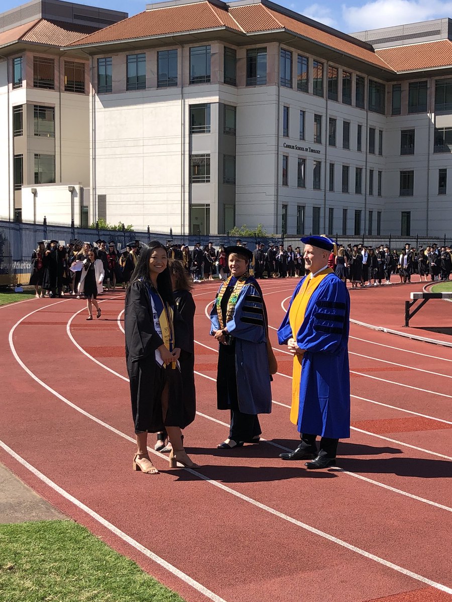 PTipton24's tweet photo. Celebrating @EmoryGoizueta graduation with @sedatole leading the charge! https://t.co/JmP0mFsS24