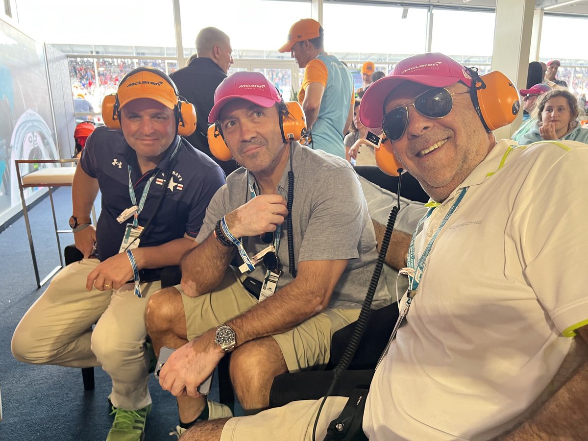 ChrisEdmonds's tweet photo. Great to connect with the @McLarenF1 team at the inaugural #MiamiGP! Tough day on the track but @ICE_Markets is proud to be your partner. Next up - Spain!! #ICEMakeTheConnection https://t.co/j0vIuHK3R4